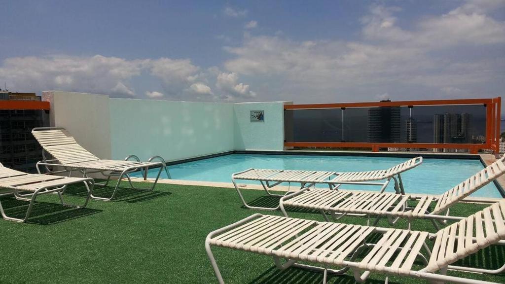 Maravilhoso Apartamento 2 Quartos Com Ofuro Porto Da Barra Salvador Summer Barra Flat Exterior photo